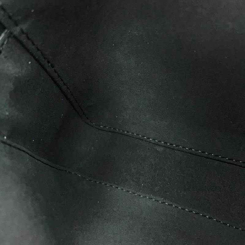 ヴァレンティノ・ガラヴァーニ ショルダーバッグ VLTNロゴ スモール レザー 4Y2B0943WJW VALENTINO 黒