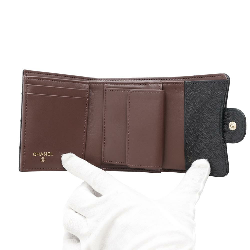 シャネル 三つ折り財布 マトラッセ ココマーク クラシック スモール フラップ ウォレット キャビアスキン AP0229 CHANEL 黒