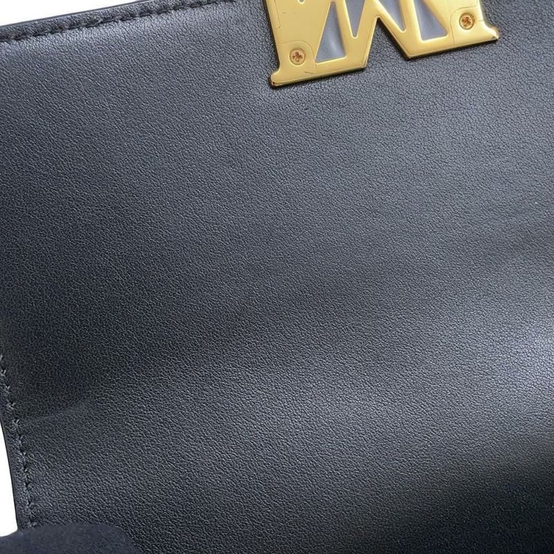 エムシーエム チェーンショルダーバッグ ヴィセトス ロゴ レザー MCM バッグ 黒