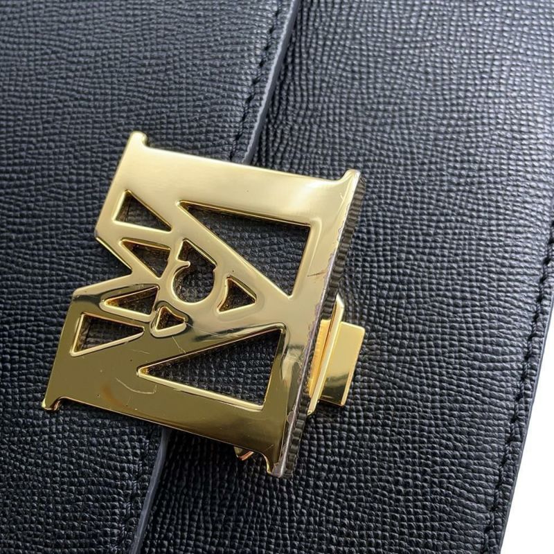 エムシーエム チェーンショルダーバッグ ヴィセトス ロゴ レザー MCM バッグ 黒