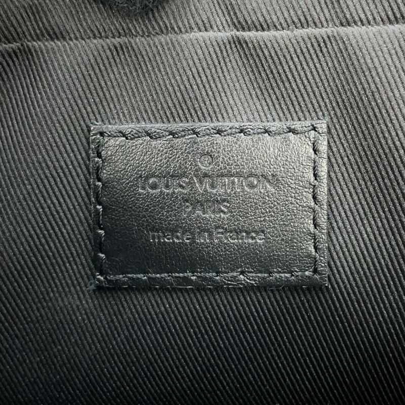 ルイヴィトン ショルダーバッグ モノグラム・エクリプス リバース トリオ・メッセンジャー M69443 LOUIS VUITTON ブラック 黒