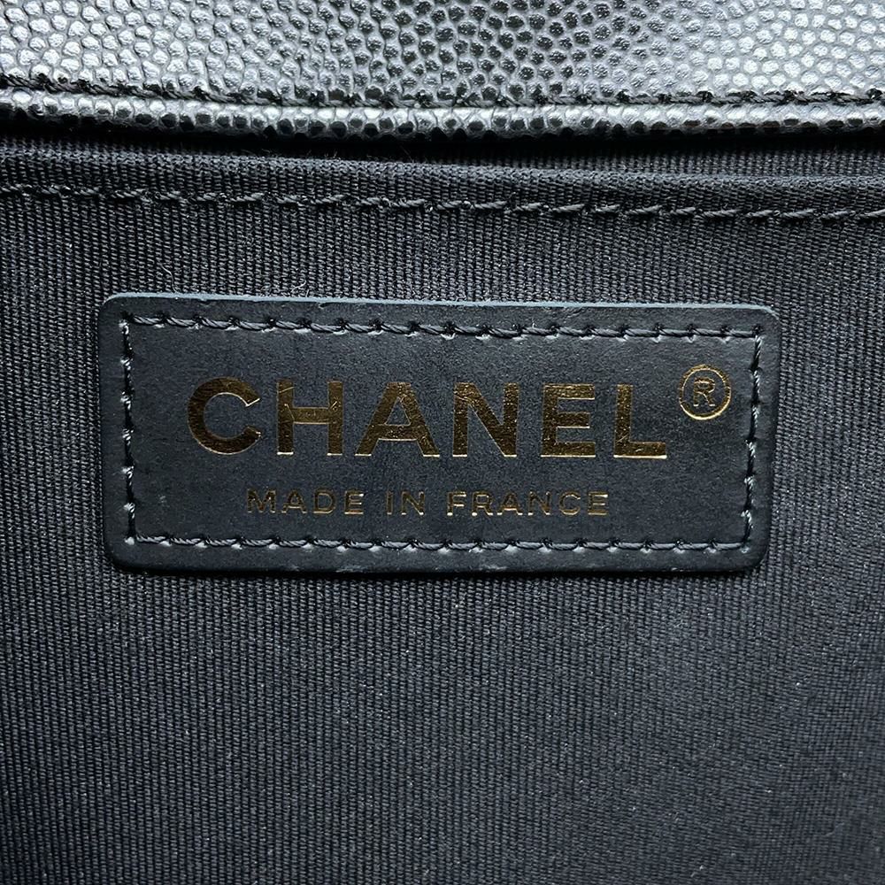 シャネル チェーンショルダーバッグ ココマーク ボーイシャネル キャビアスキン A67086 CHANEL 斜めがけ BOY CHANEL 黒