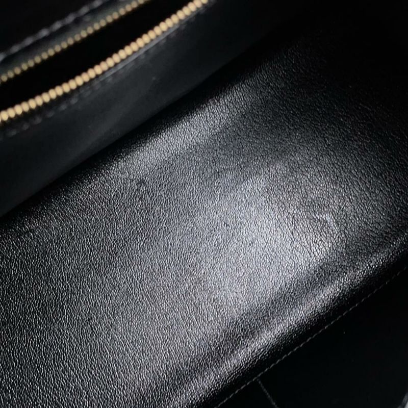 エルメス ハンドバッグ ケリー32 外縫い ブラック/ブラック/ゴールド金具 ボックスカーフ 〇W刻印 黒