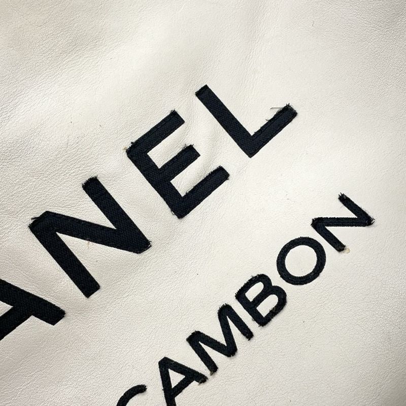 シャネル トートバッグ エッセンシャル トートGM A46882 CHANEL ロゴ ショルダーバッグ 白