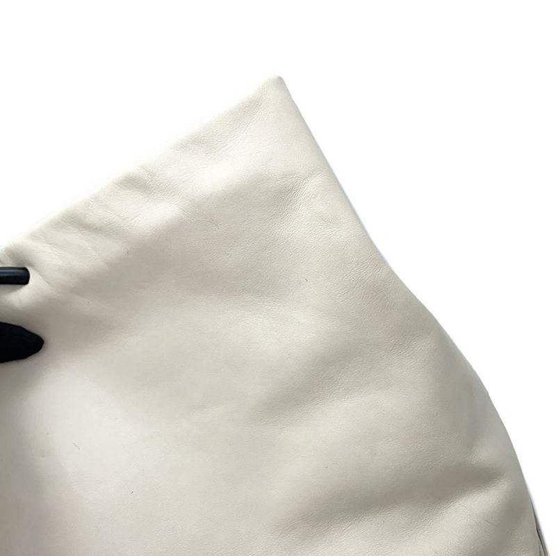 シャネル トートバッグ エッセンシャル トートGM A46882 CHANEL ロゴ ショルダーバッグ 白