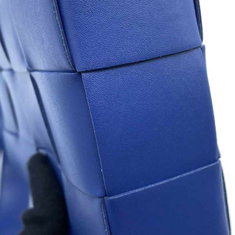 ボッテガヴェネタ ショルダーバッグ カセット フォンポーチ レザー BOTTEGA VENETA バッグ