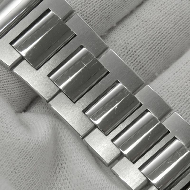 ジラールペルゴ ロレアート 81010-11-3153-1CM GIRARD-PERREGAUX 腕時計 グリーン文字盤