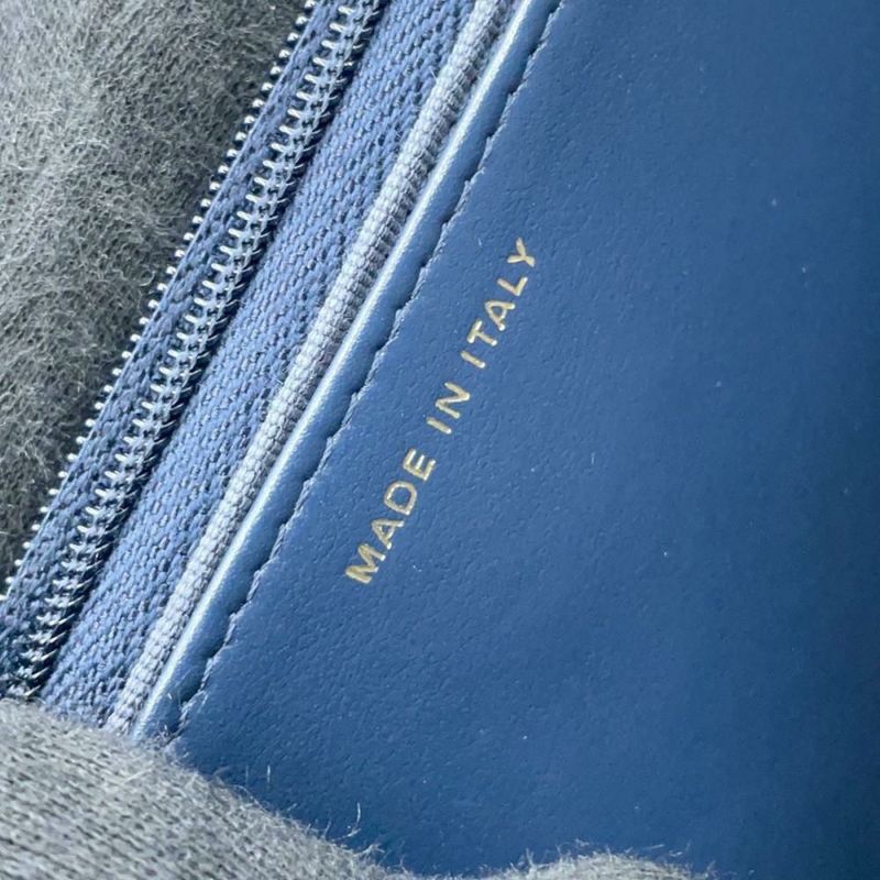 シャネル チェーンウォレット マトラッセ ココマーク デニム A33814 CHANEL 財布