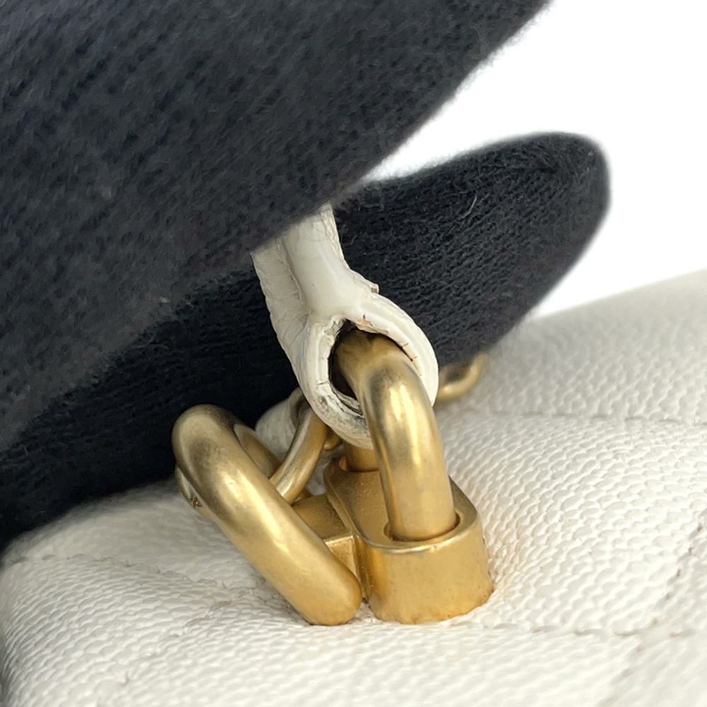 シャネル チェーンショルダーバッグ ミニ バニティケース マトラッセ ココマーク ソフトキャビアスキン AP2194 CHANEL 白