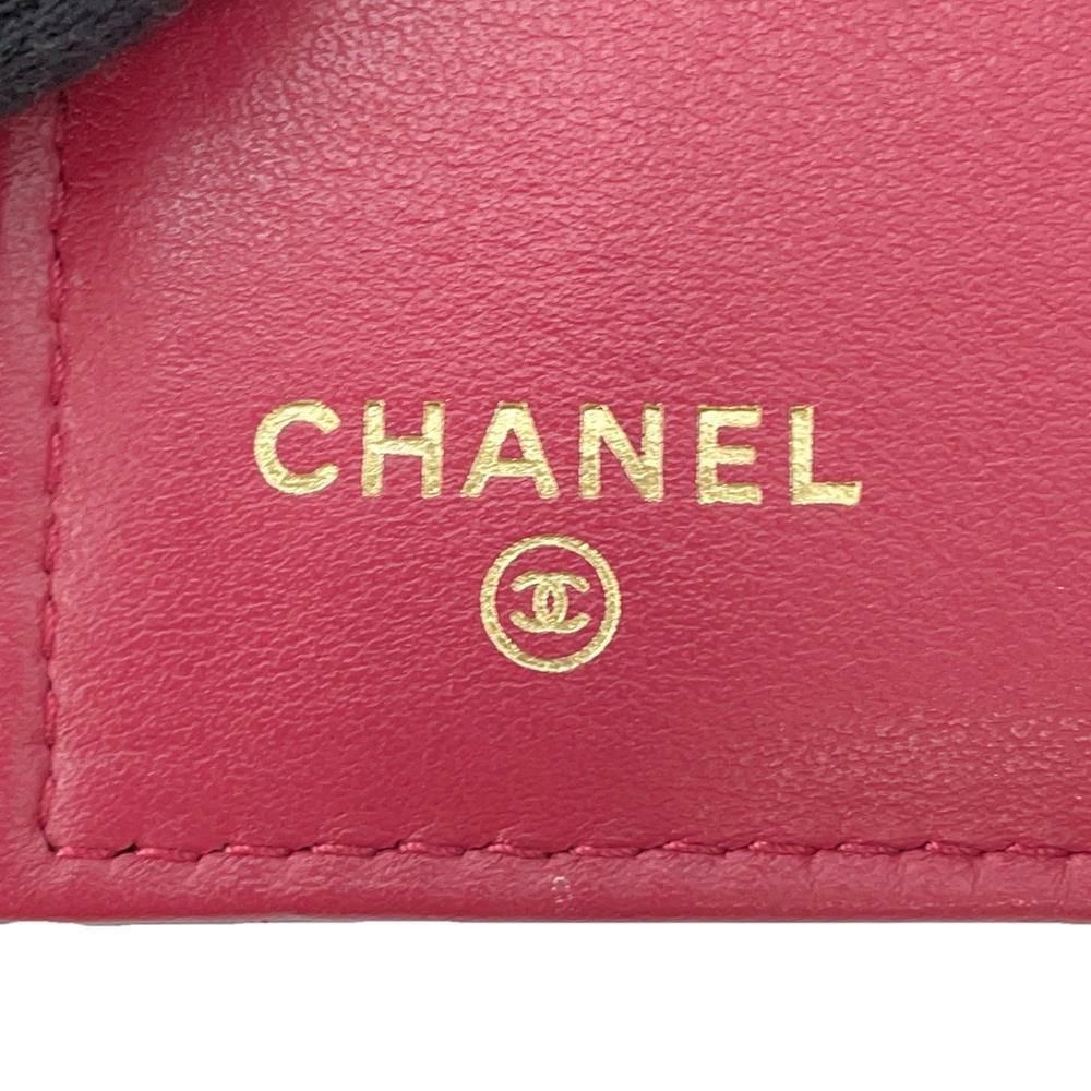 シャネル 三つ折り財布 キルティング ココマーク シャネル19 スモール フラップ ウォレット ラムスキン AP1789 CHANEL 黒