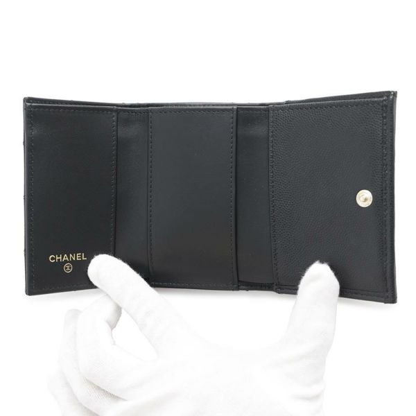 シャネル 三つ折り財布 マトラッセ ココマーク コンパクトウォレット キャビアスキン AP4084 CHANEL 財布 黒