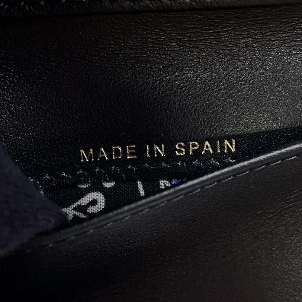 シャネル 三つ折り財布 マトラッセ ココマーク コンパクトウォレット キャビアスキン AP4084 CHANEL 財布 黒