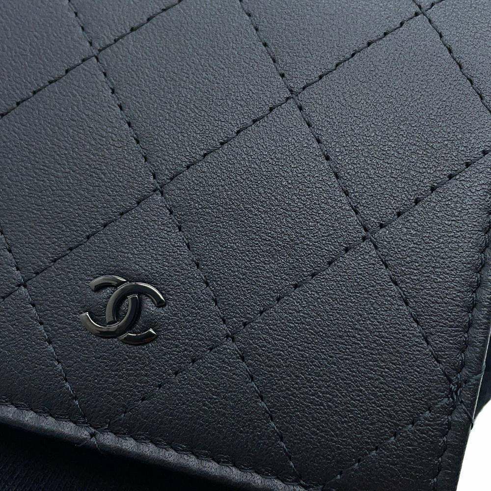 シャネル 二つ折り財布 ココマーク マトラッセ クラシック スモールウォレット レザー AP3817 黒