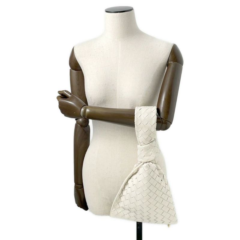 ボッテガヴェネタ ハンドバッグ イントレチャート ツイスト レザー BOTTEGA VENETA バッグ 白