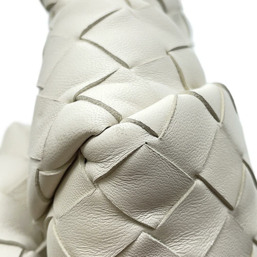 ボッテガヴェネタ ハンドバッグ イントレチャート ツイスト レザー BOTTEGA VENETA バッグ 白