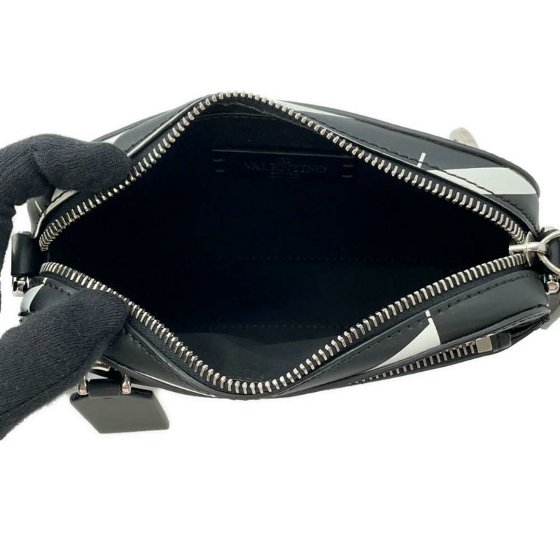 ヴァレンティノ・ガラヴァーニ ショルダーバッグ VLTNロゴ WY2B0954BLH VALENTINO 2wayボディバッグ 黒 白