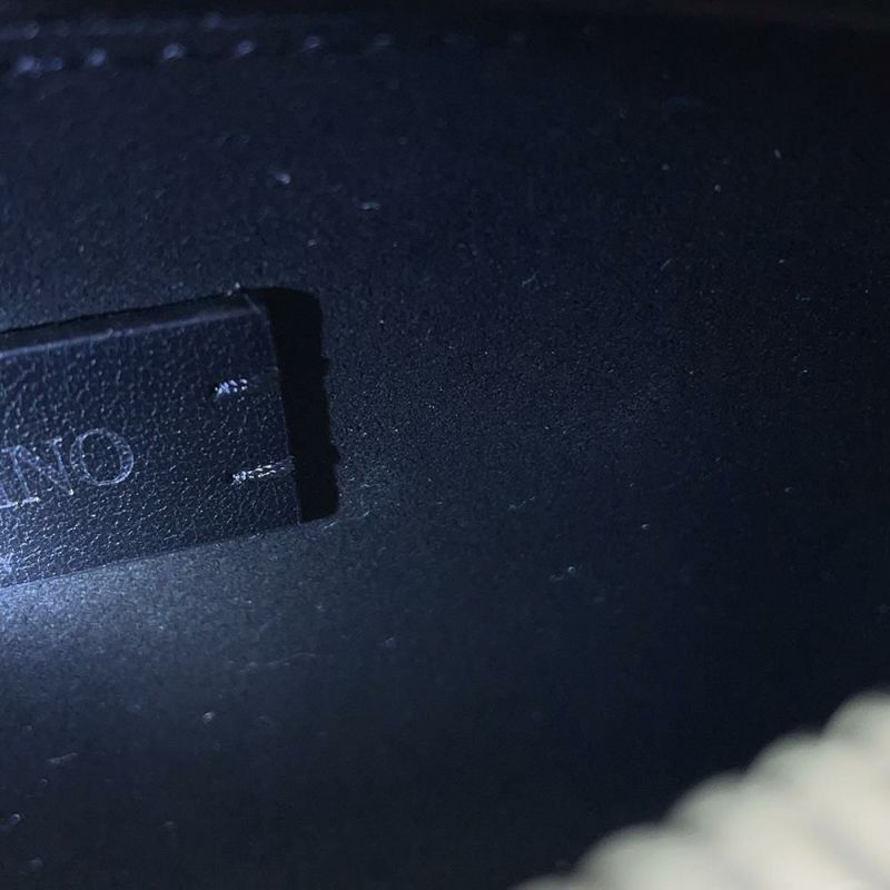 ヴァレンティノ・ガラヴァーニ ショルダーバッグ VLTNロゴ WY2B0954BLH VALENTINO 2wayボディバッグ 黒 白