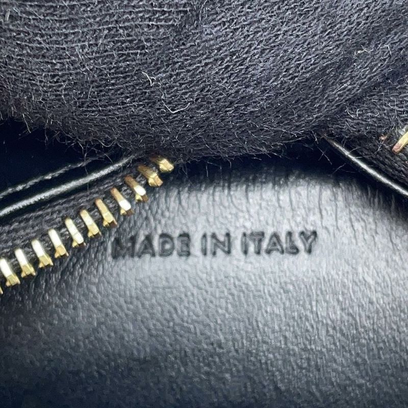 セリーヌ ショルダーバッグ キュイルトリオンフ オーバル レザー 10I70 3DPQ CELINE ポシェット  黒