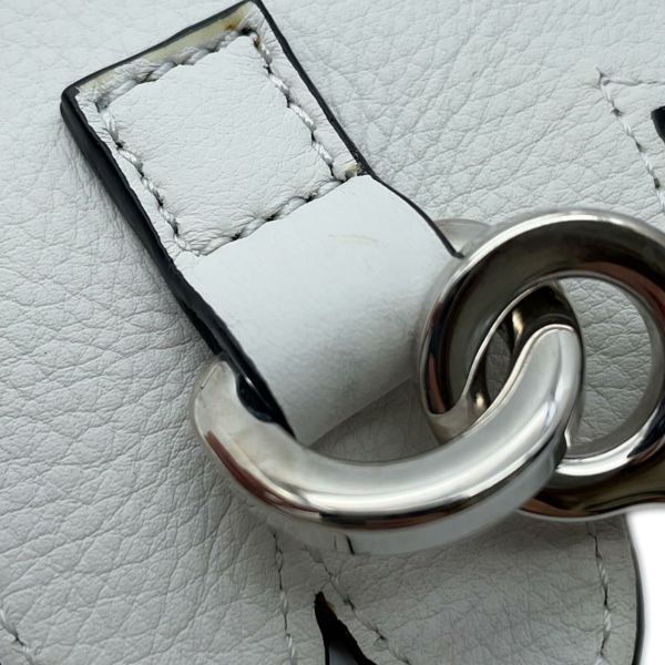ロエベ ショルダーストラップ ハンドモチーフ レザー ビジュー LOEWE バッグストラップ 白