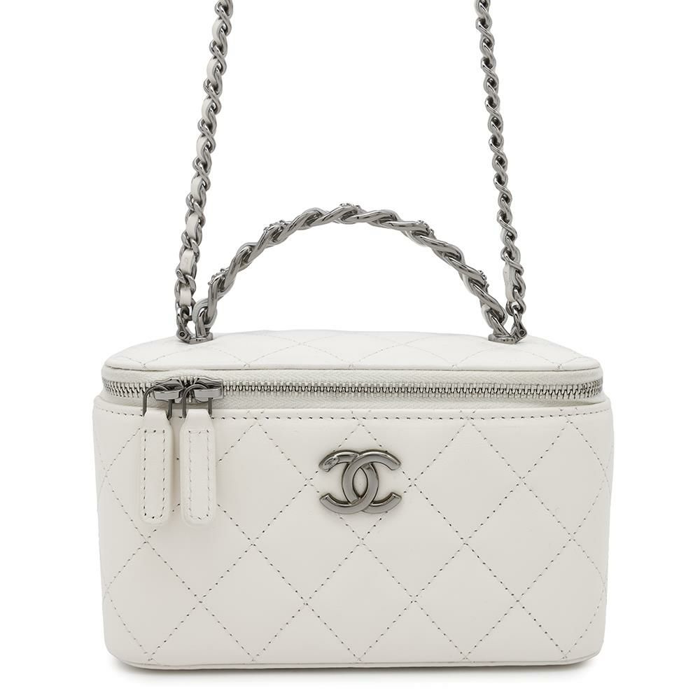 シャネル チェーンショルダーバッグ マトラッセ ココマーク バニティバッグ ラムスキン AP3593 CHANEL 白