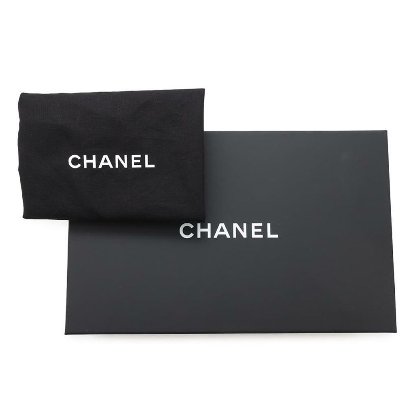 シャネル チェーンショルダーバッグ マトラッセ ココマーク バニティバッグ ラムスキン AP3593 CHANEL 白