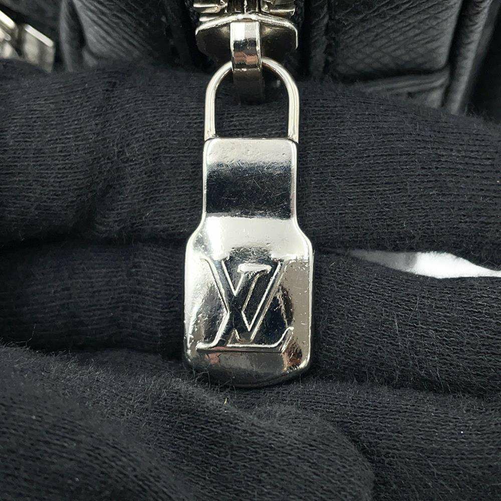 ルイヴィトン ボディバッグ モノグラム・エクリプス タイガ バムバッグ・アウトドア M30245 ブラック 黒 タイガラマ