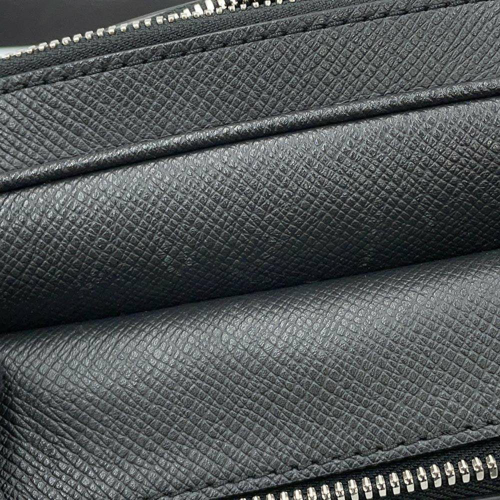 ルイヴィトン ボディバッグ モノグラム・エクリプス タイガ バムバッグ・アウトドア M30245 ブラック 黒 タイガラマ