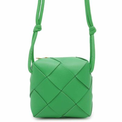 新品・正規品 ボッテガヴェネタ ナイロンバケットショルダーバッグ ボッテガヴェネタ BOTTEGA VENETA ショルダーバッグ カセット