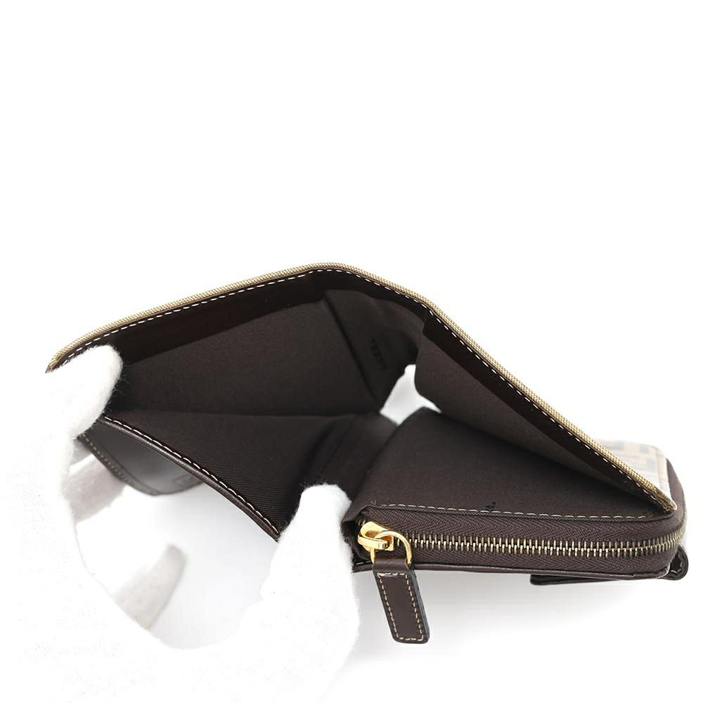 フェンディ 二つ折り財布 ズッカ柄 総柄 コンパクト ジップウォレット レザー FENDI