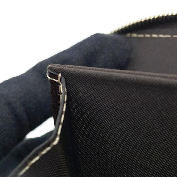 フェンディ 二つ折り財布 ズッカ柄 総柄 コンパクト ジップウォレット レザー FENDI