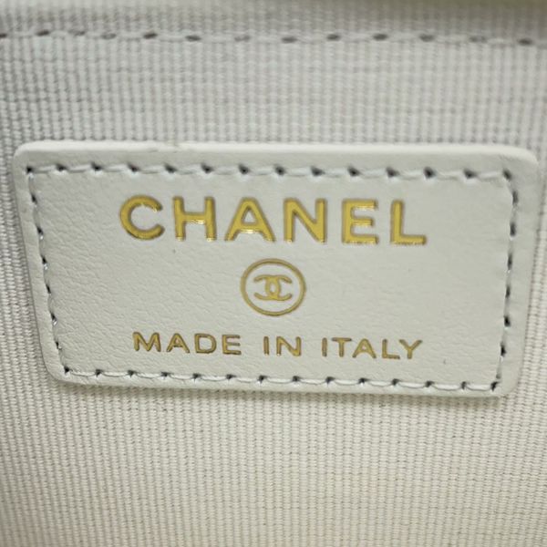 シャネル コインケース マトラッセ ココマーク キャビアスキン AP3179 CHANEL フラグメント カードケース 白