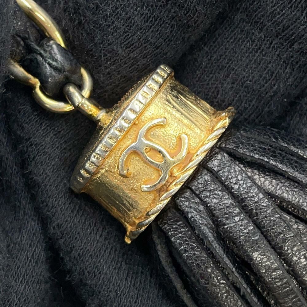 シャネル チェーンショルダーバッグ マトラッセ ココマーク タッセル リザード CHANEL 黒