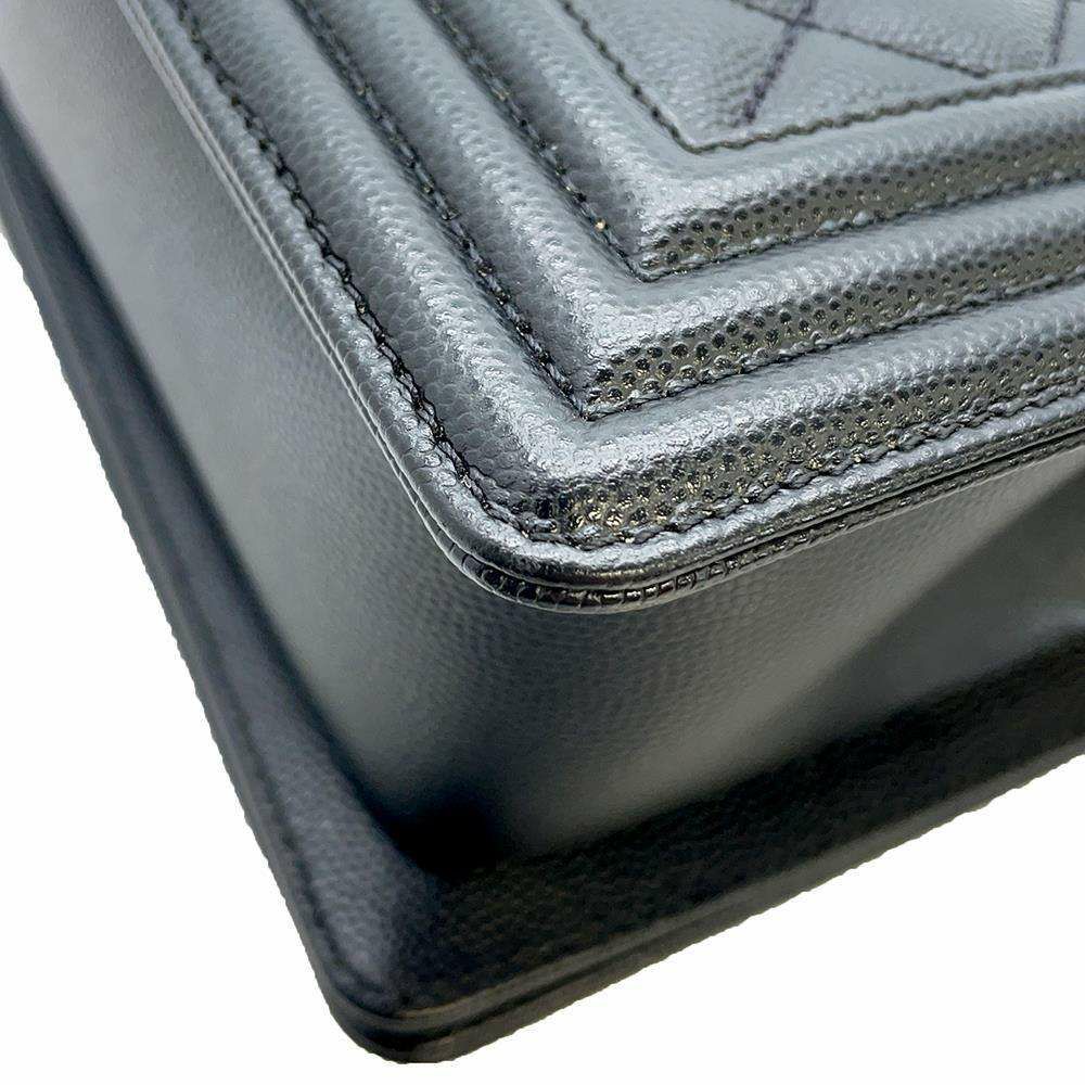 シャネル チェーンショルダーバッグ ボーイシャネル マトラッセ キャビアスキン A67086 CHANEL 黒