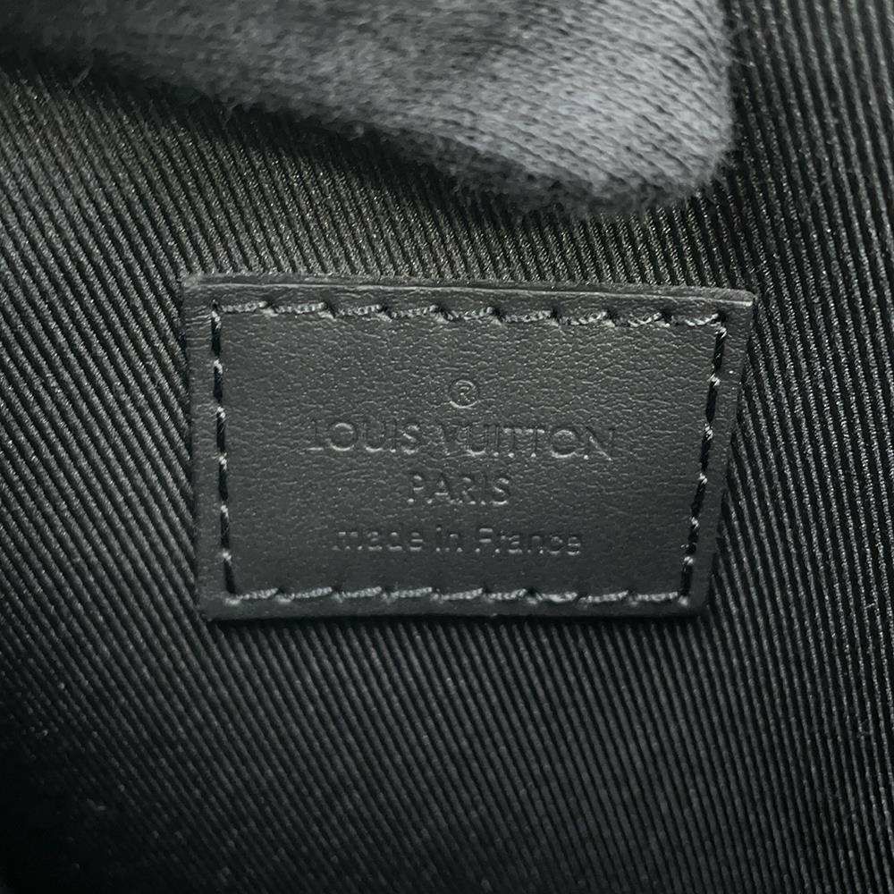 ルイヴィトン ショルダーバッグ モノグラム Sロック ヴェルティカル・ウェアラブル ウォレット M81524 ブラック 黒