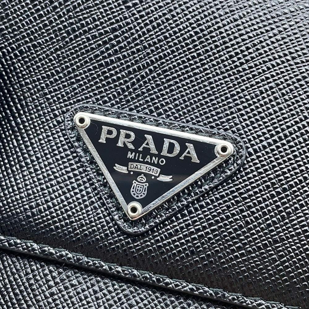 プラダ スマートフォンホルダー サフィアーノレザー 2ZH068 PRADA カードホルダー 黒