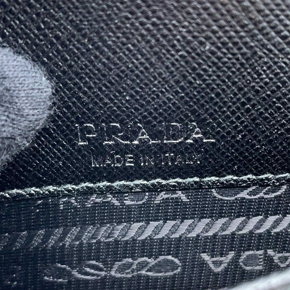 プラダ スマートフォンホルダー サフィアーノレザー 2ZH068 PRADA カードホルダー 黒