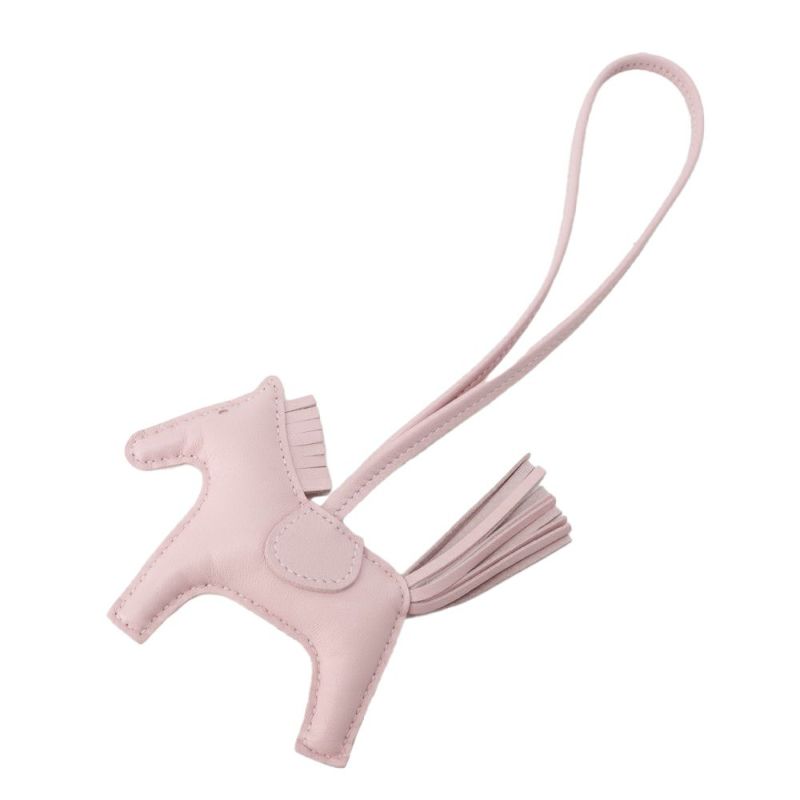 エルメス バッグチャーム ロデオPM ローズサクラ ラムスキン W刻印