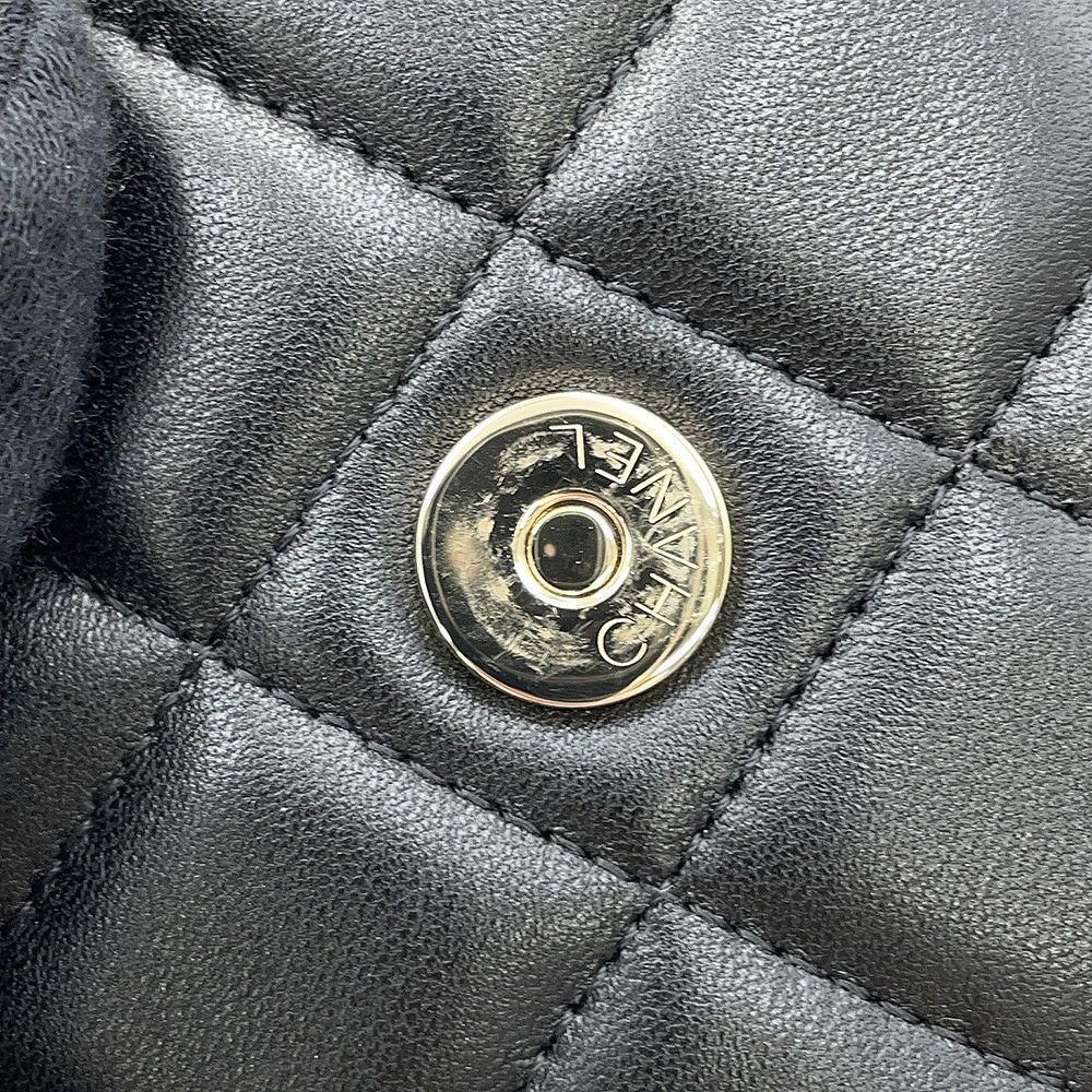 シャネル チェーンショルダーバッグ マトラッセ ココマーク チェーンクラッチ ラムスキン AP2682 CHANEL 黒