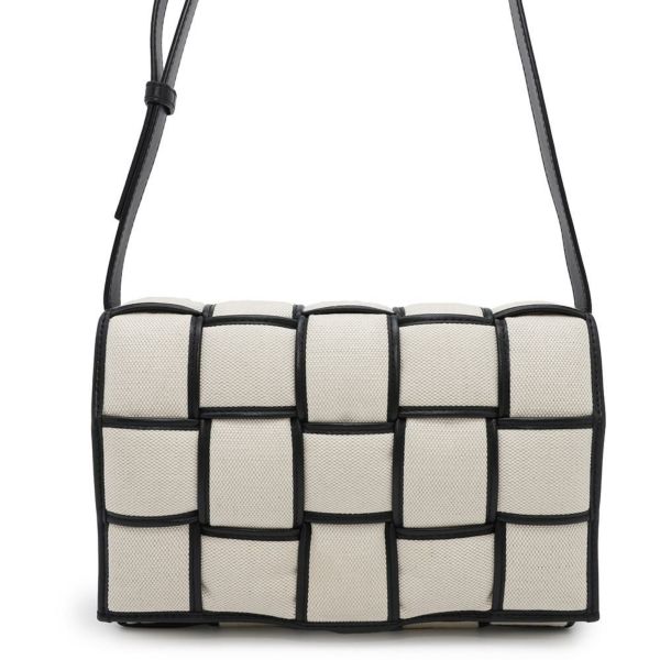 ボッテガヴェネタ ショルダーバッグ パデッドカセット 741451 BOTTEGA VENETA 黒