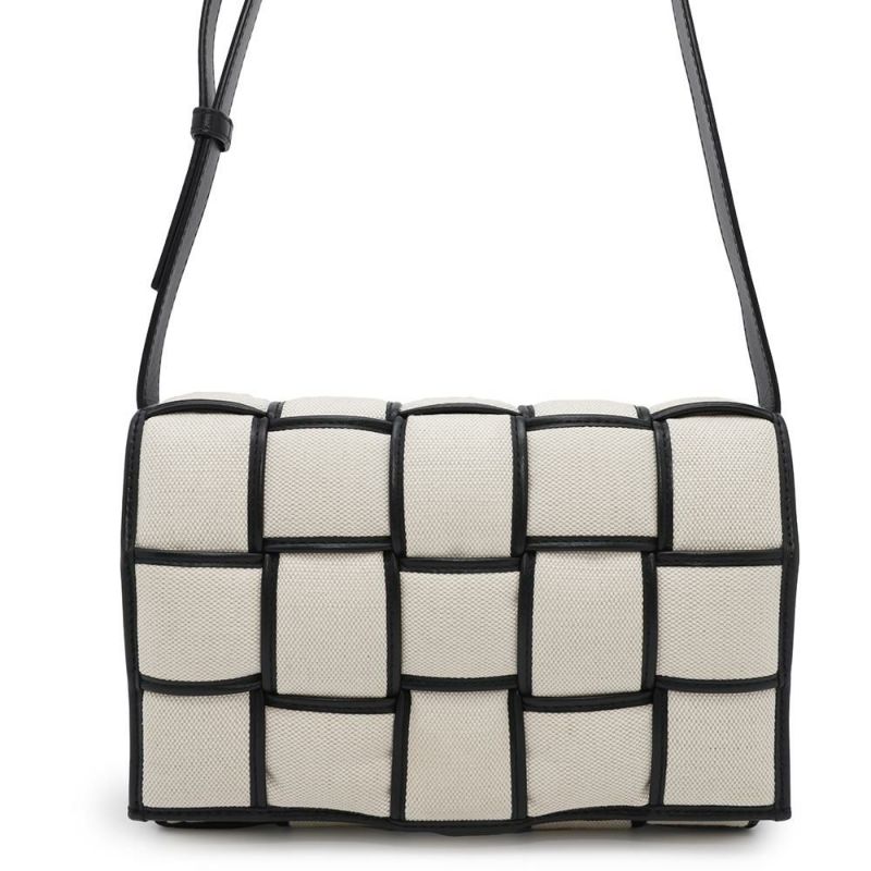 ボッテガヴェネタ ショルダーバッグ パデッドカセット 741451 BOTTEGA VENETA 黒