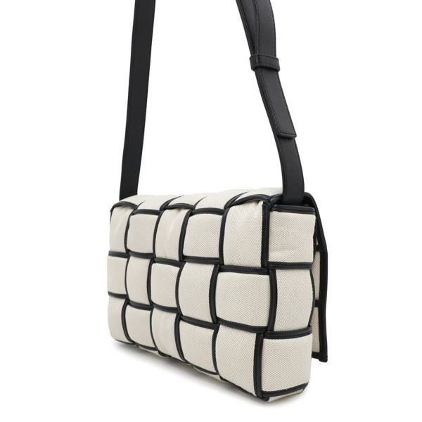 ボッテガヴェネタ ショルダーバッグ パデッドカセット 741451 BOTTEGA VENETA 黒