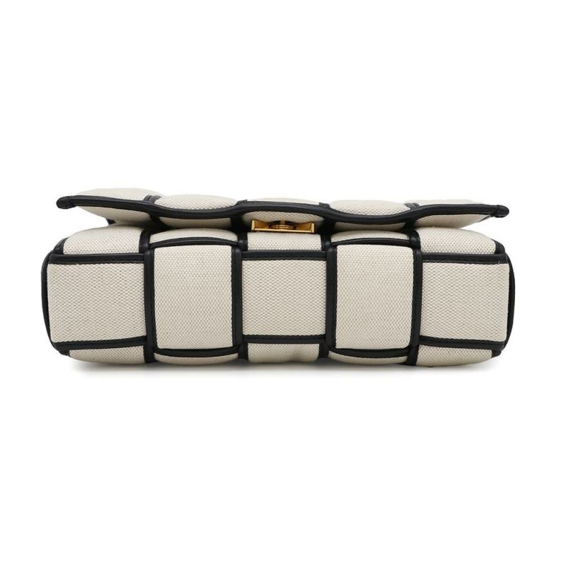 ボッテガヴェネタ ショルダーバッグ パデッドカセット 741451 BOTTEGA VENETA 黒