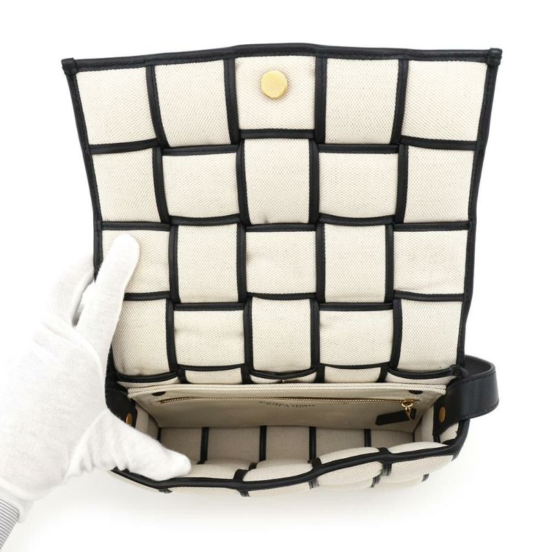 ボッテガヴェネタ ショルダーバッグ パデッドカセット 741451 BOTTEGA VENETA 黒