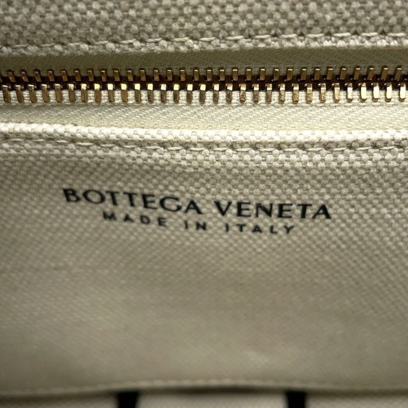 ボッテガヴェネタ ショルダーバッグ パデッドカセット 741451 BOTTEGA VENETA 黒