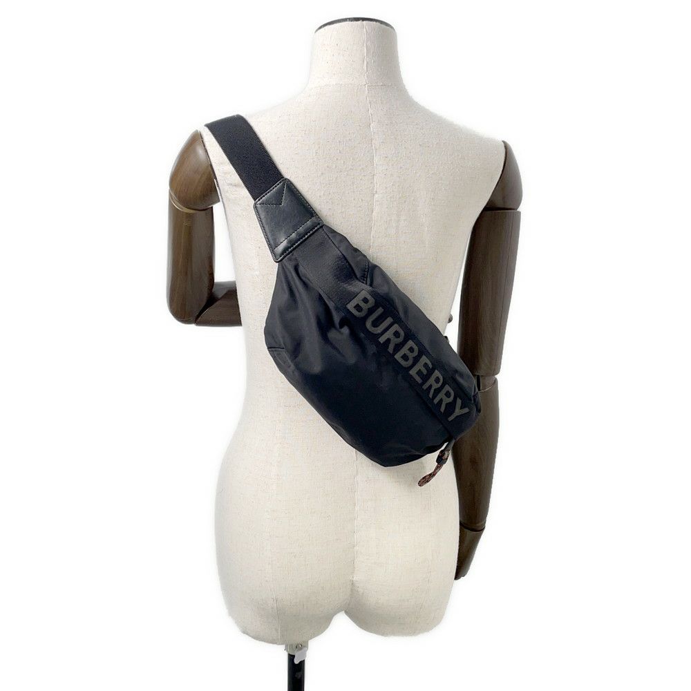 バーバリー ボディバッグ ロゴ ナイロン 8025668 BURBERRY ウエストポーチ 黒