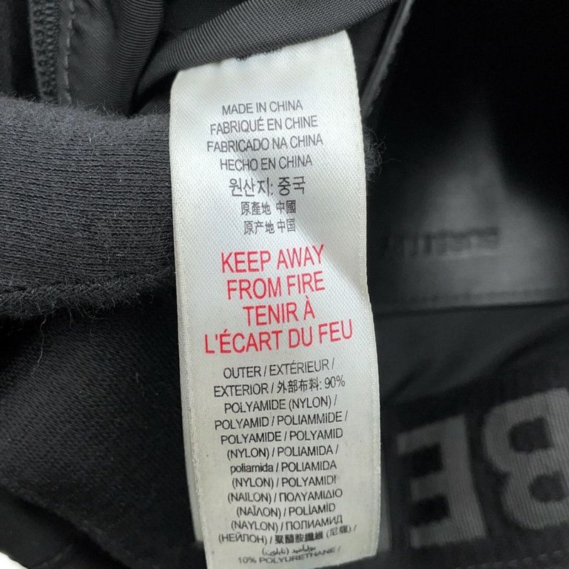 バーバリー ボディバッグ ロゴ ナイロン 8025668 BURBERRY ウエストポーチ 黒