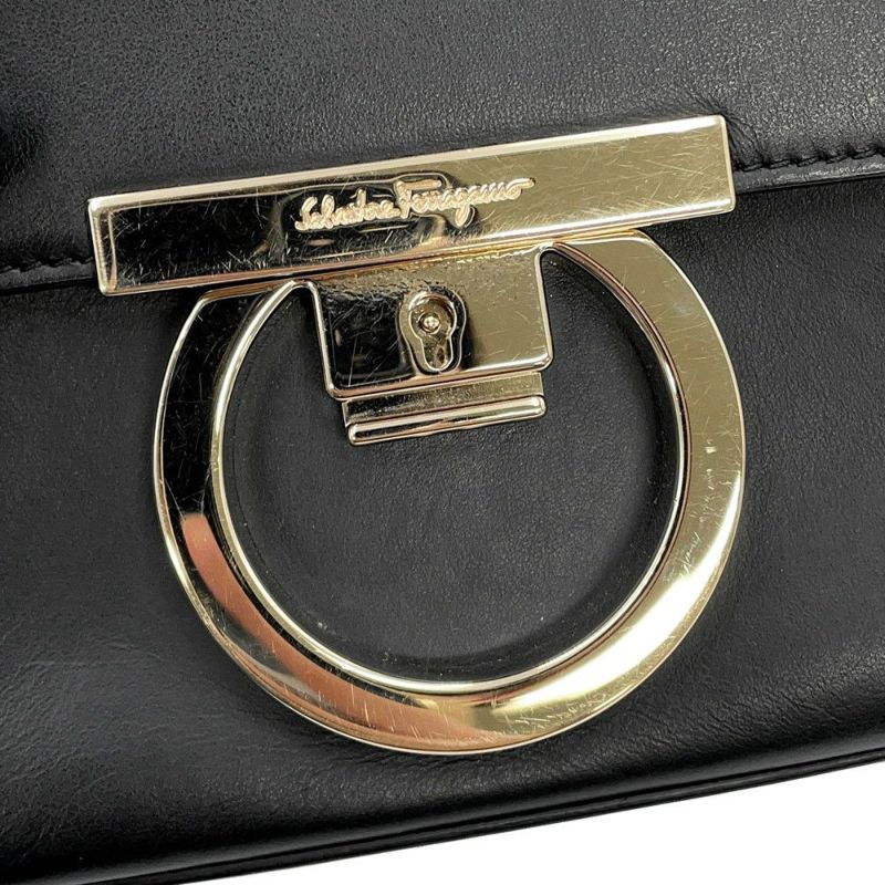 サルヴァトーレ・フェラガモ ショルダーバッグ ガンチーニ レザー 21 O009 Ferragamo 黒