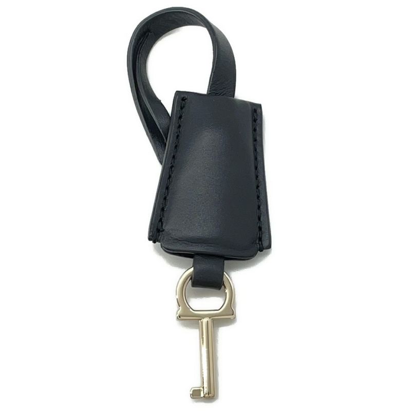 サルヴァトーレ・フェラガモ ショルダーバッグ ガンチーニ レザー 21 O009 Ferragamo 黒