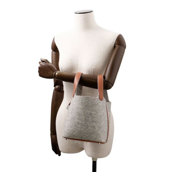 エルメス ハンドバッグ ピコタンロックPM グリスペール/ゴールド/シルバー金具 フェルト/スイフト  Y刻印