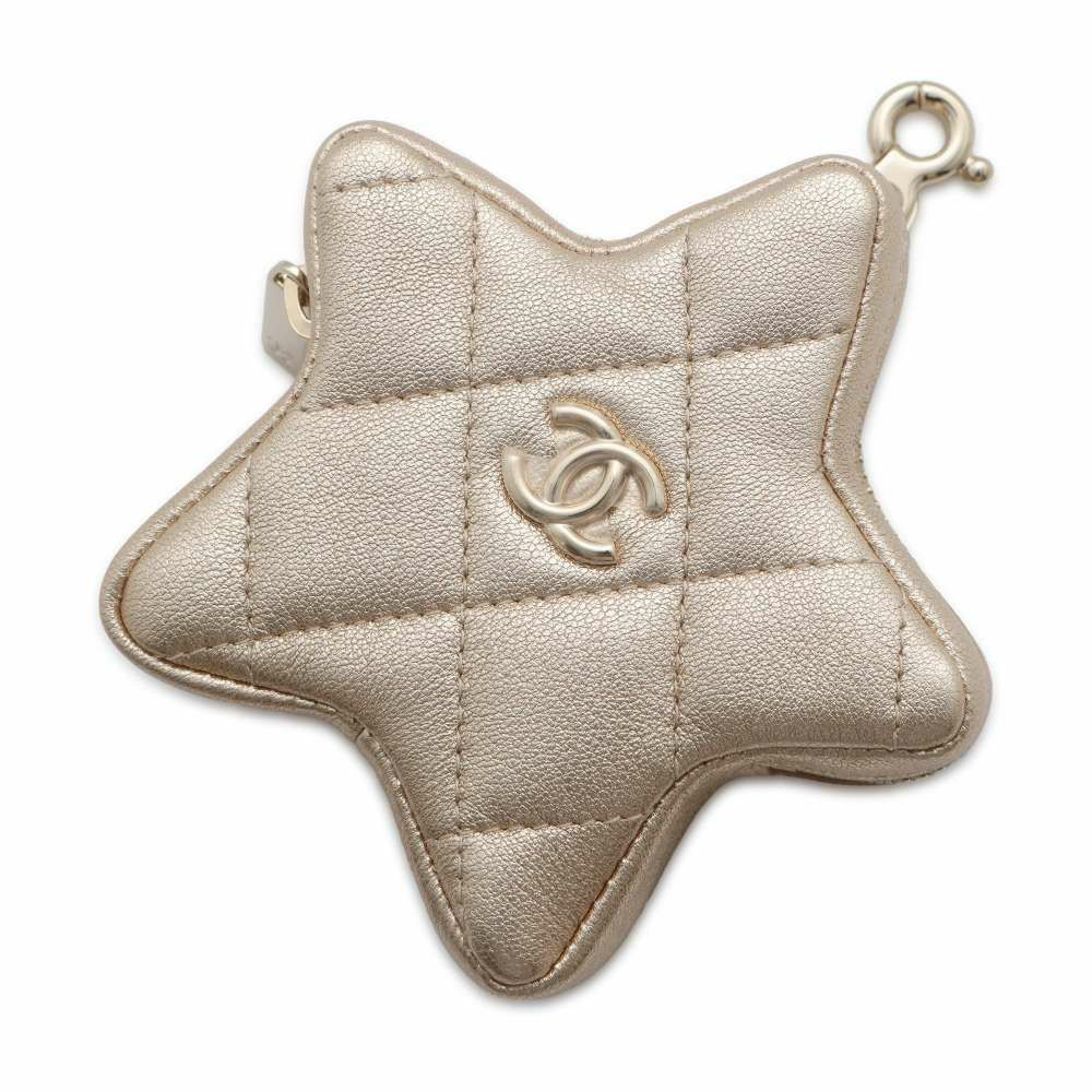シャネル バッグチャーム スター ココマーク マトラッセ レザー CHANEL 